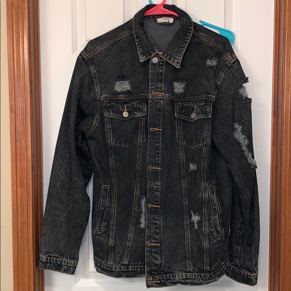 Jean jacket - Picture 1 of 4